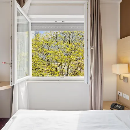 Regina Hotel